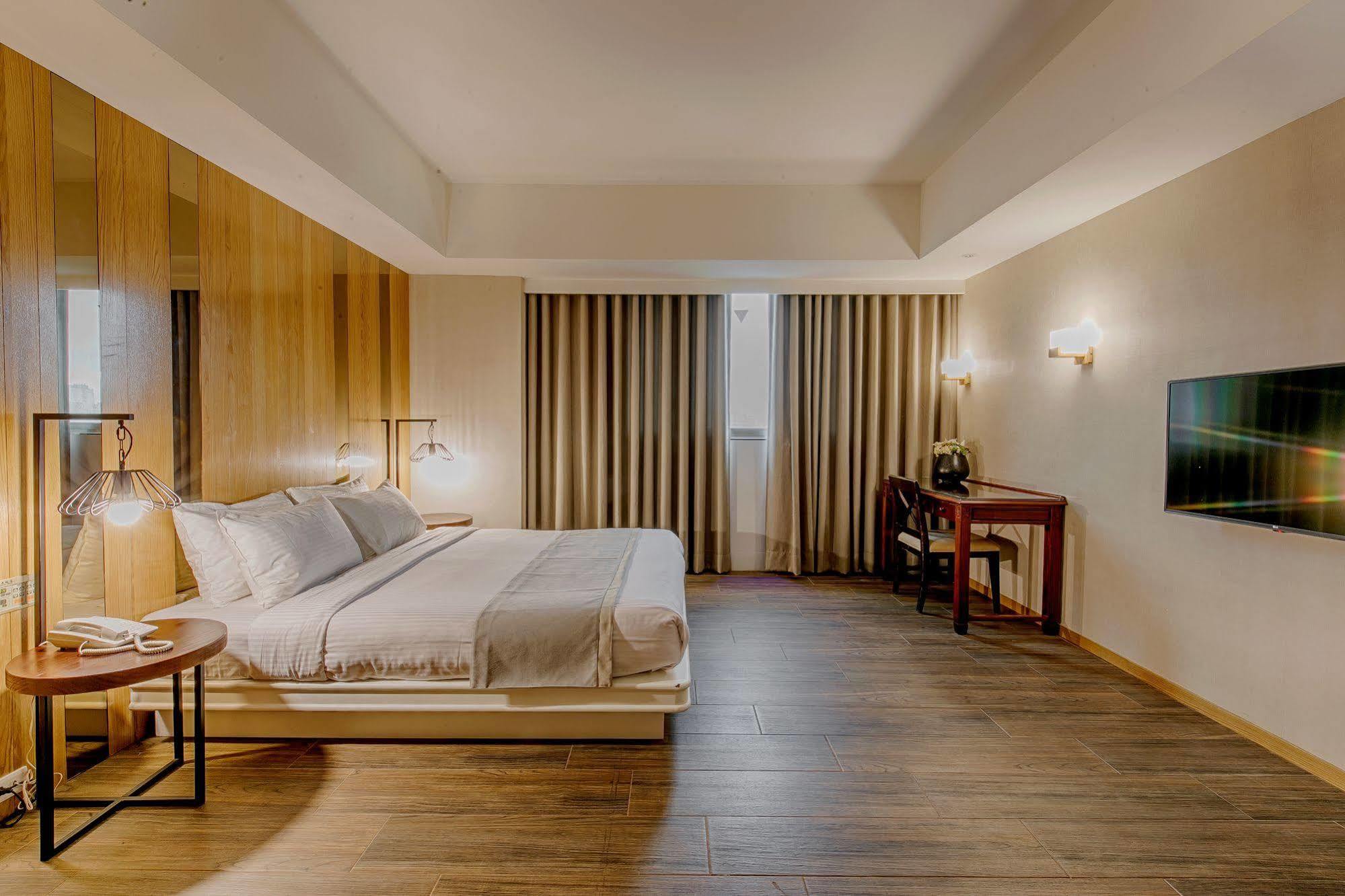 Highness Hotel Guishan Bagian luar foto