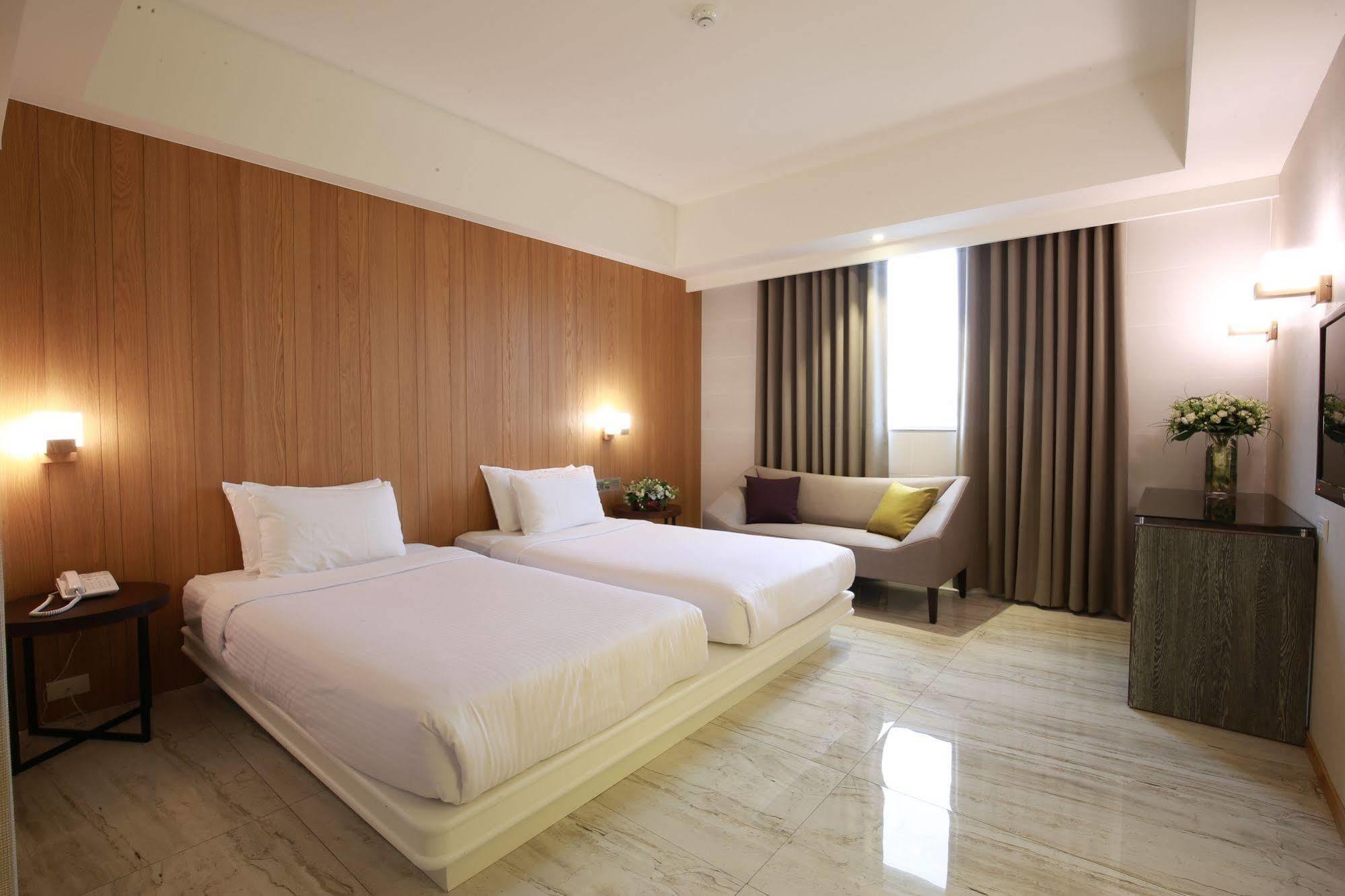 Highness Hotel Guishan Bagian luar foto