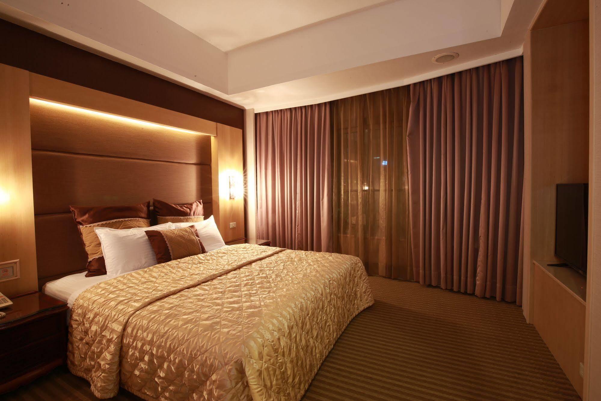 Highness Hotel Guishan Bagian luar foto