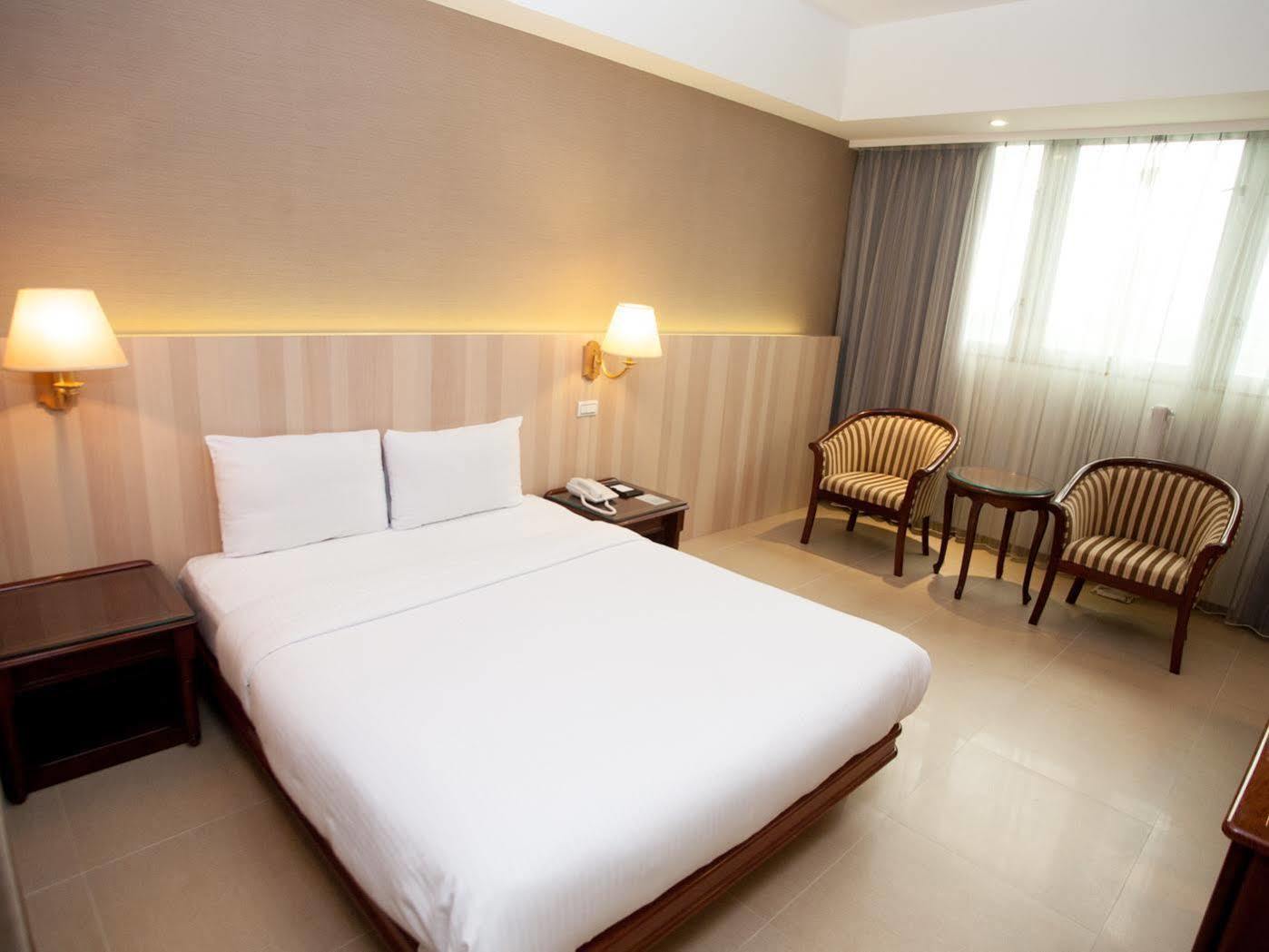 Highness Hotel Guishan Bagian luar foto