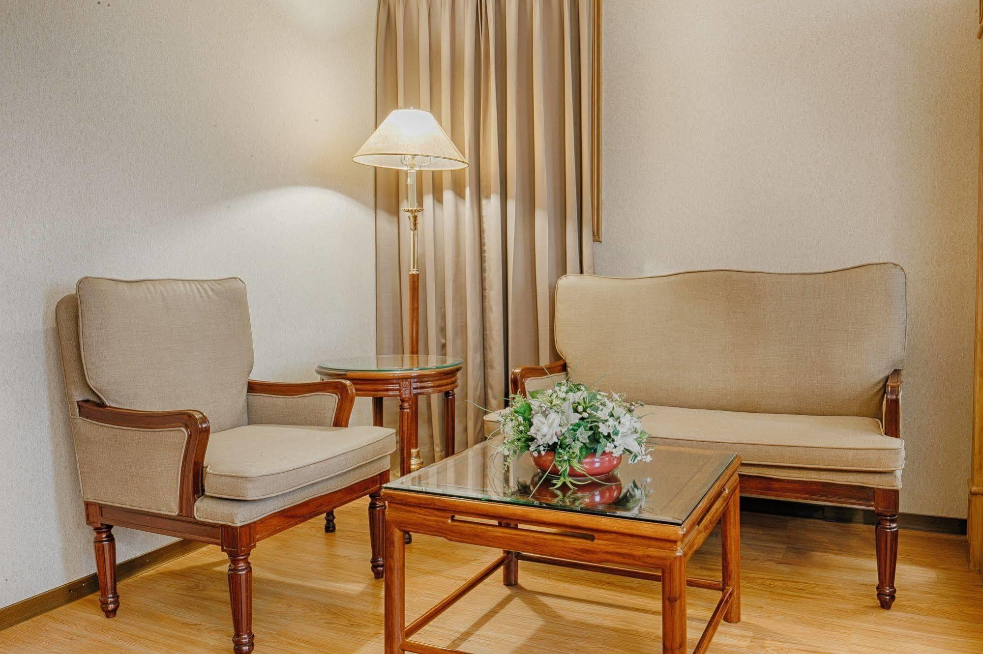 Highness Hotel Guishan Bagian luar foto